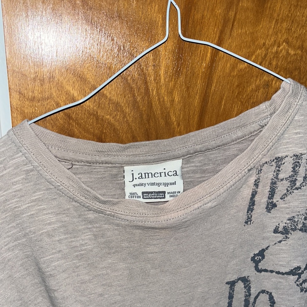 Salty Dog Cafe Beach Distressed-Look T-Shirt - Picture 2 of 4